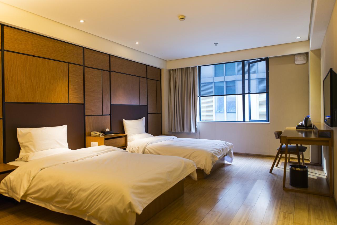 Ji Hotel Shanghai Hongqiao Yan'An XI Road Exterior photo