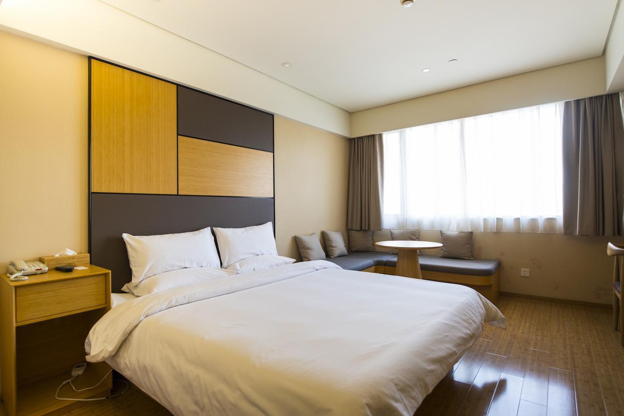 Ji Hotel Shanghai Hongqiao Yan'An XI Road Exterior photo